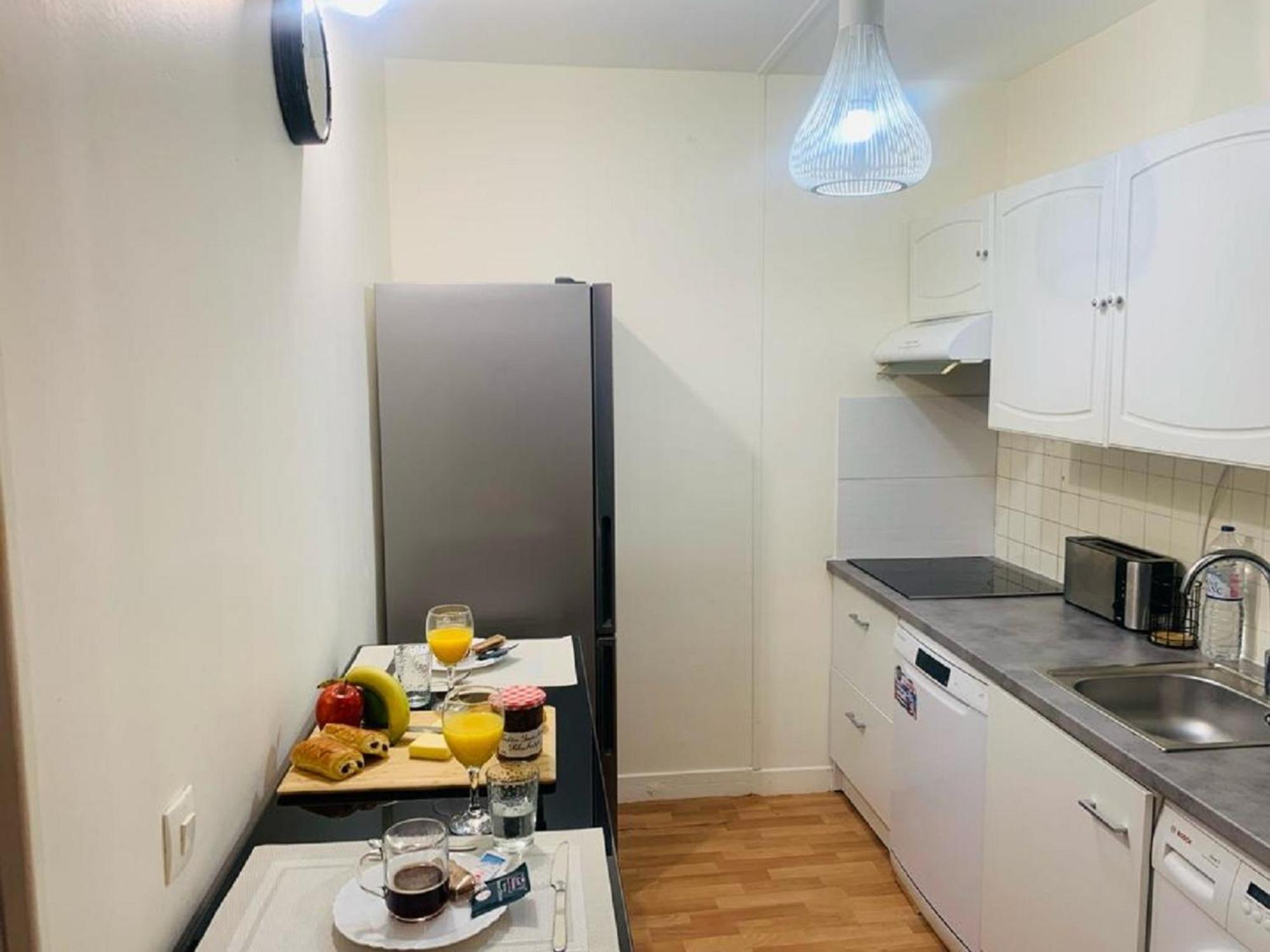 Appartement Calme Et Chaleureux Proche De Paris Courbevoie Exterior foto